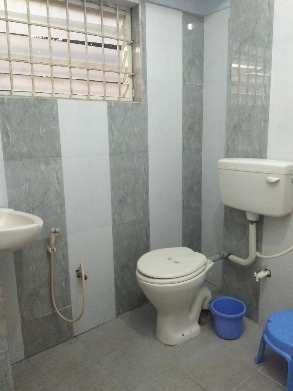 Hôtel Apoorva Residency à Bangalore Extérieur photo
